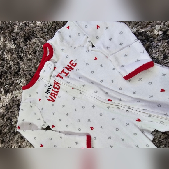 Carters Newborn Valentines Day Onesie ♥️ - Picture 3 of 5